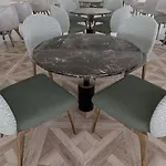 Q Ella