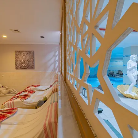 Q Ella Hotel