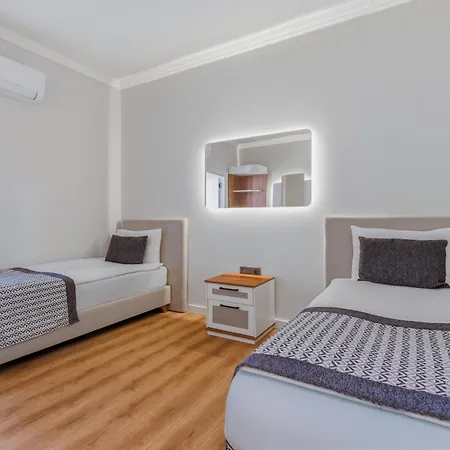 Hotel Q Ella Side